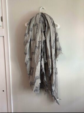 Wilfred Gray Patterned Fringed Blanket Scarf